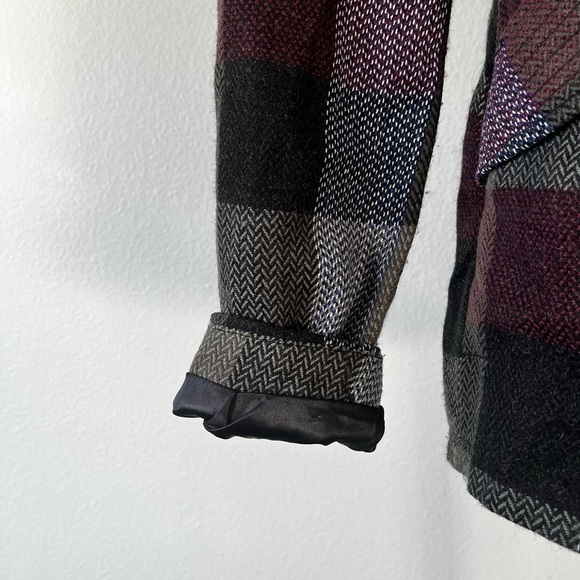 Volcom Women’s Junior Plaid to the Bone Peacoat Style Jacket Size‎ XS. # Cold - Picture 4 of 12